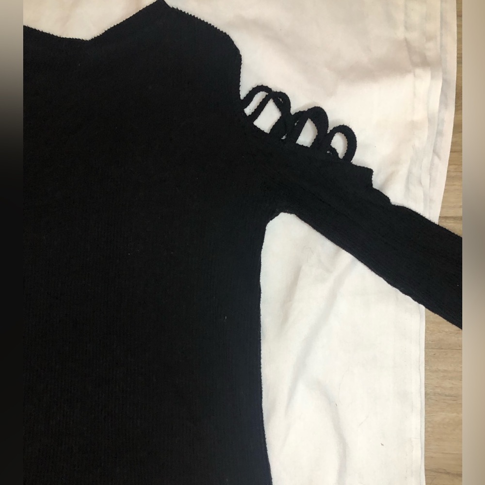 2/$15 Ardene Ribbed Sweater With Criss-Cross Cold Shoulder, Size Small